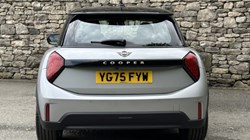 2025 (75) MINI COOPER 1.5 C Classic 3dr Auto 5478002