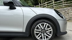 2025 (75) MINI COOPER 1.5 C Classic 3dr Auto 5478022