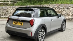 2025 (75) MINI COOPER 1.5 C Classic 3dr Auto 5478026