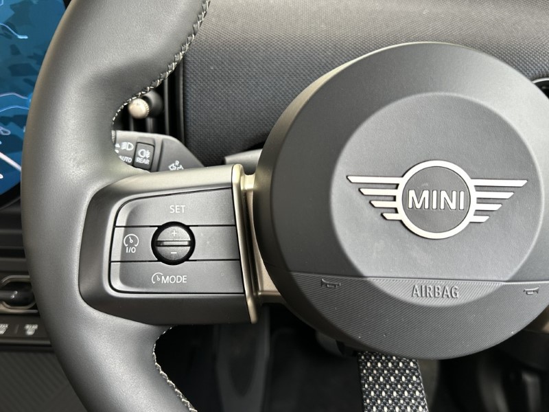 2025 (75) MINI COOPER 1.5 C Classic 3dr Auto 5477980