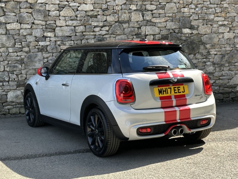 2017 (17) MINI HATCHBACK 2.0 Cooper S D 3dr 1