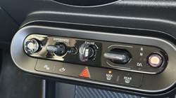 2025 (75) MINI COOPER 1.5 C Classic 3dr Auto 5504819
