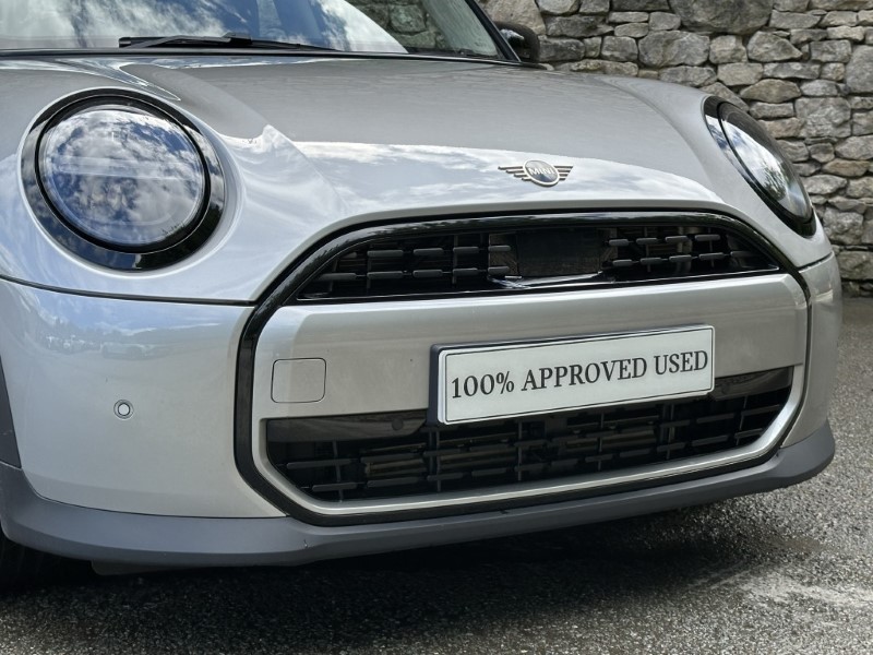 2025 (75) MINI COOPER 1.5 C Classic 3dr Auto 5504863