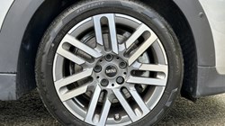 2025 (75) MINI COOPER 1.5 C Classic 3dr Auto 5504867