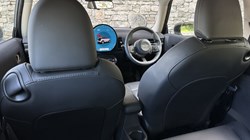 2025 (75) MINI COOPER 1.5 C Classic 3dr Auto 5504843