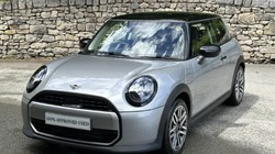 2025 (75) MINI COOPER 1.5 C Classic 3dr Auto 5504856