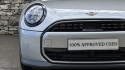 2025 (75) MINI COOPER 1.5 C Classic 3dr Auto 5504864