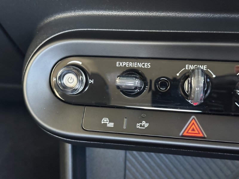 2025 (75) MINI COOPER 1.5 C Classic 3dr Auto 5504820