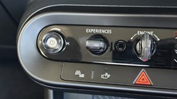 2025 (75) MINI COOPER 1.5 C Classic 3dr Auto 5504820
