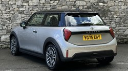 2025 (75) MINI COOPER 1.5 C Classic 3dr Auto 5504841