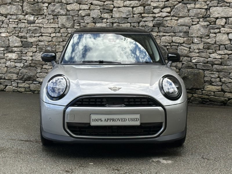 2025 (75) MINI COOPER 1.5 C Classic 3dr Auto 5504861