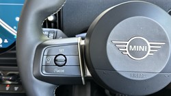 2025 (75) MINI COOPER 1.5 C Classic 3dr Auto 5504826