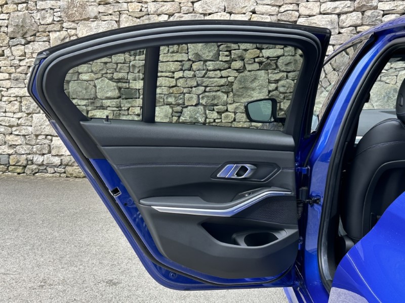 2019 (19) BMW 3 SERIES 320i M Sport Saloon  5524751