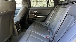 2026 (26) BMW 3 SERIES 320i M Sport 5dr Touring 5495632