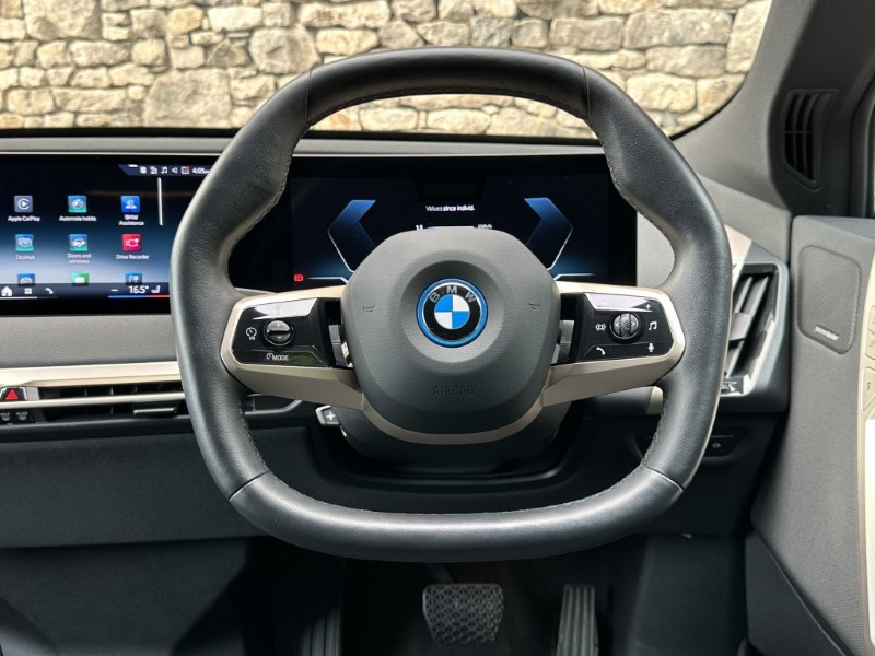 2023 (73) BMW iX xDrive40 M Sport  5515961