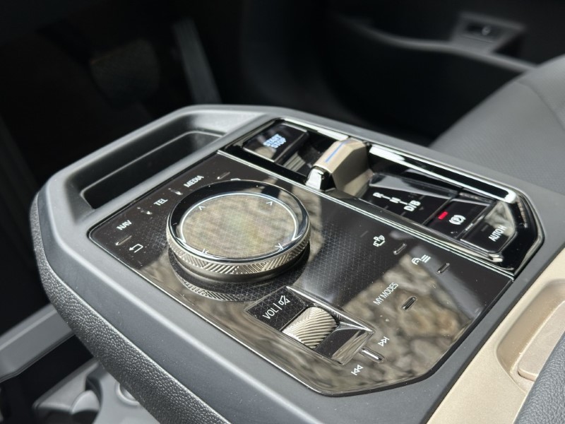 2023 (73) BMW iX xDrive40 M Sport  5515948