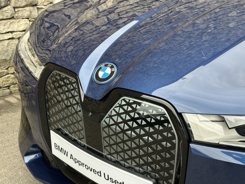 2023 (73) BMW iX xDrive40 M Sport  5515938