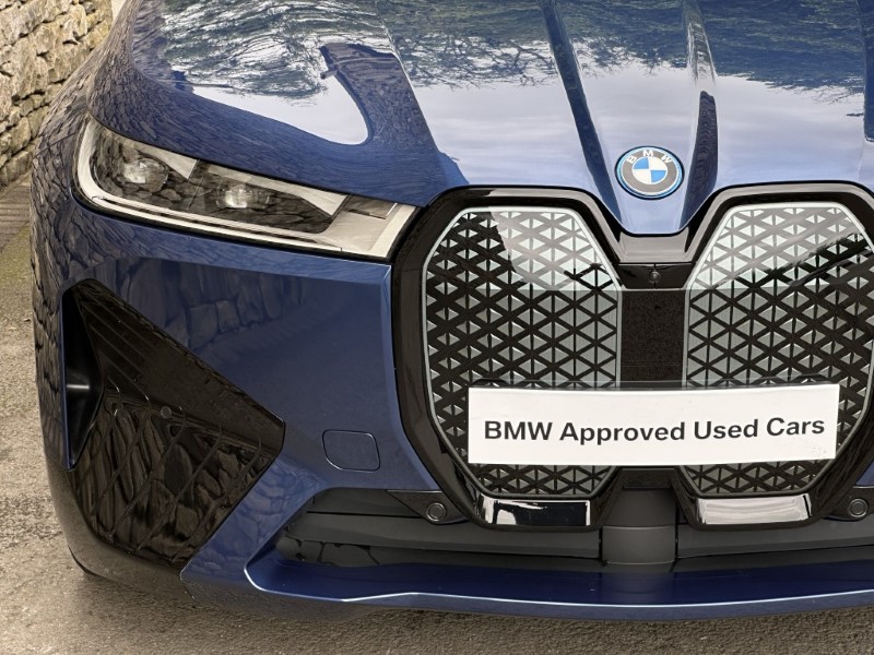 2023 (73) BMW iX xDrive40 M Sport  5515936