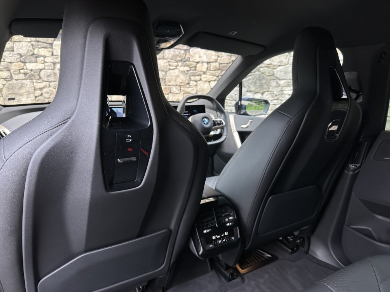 2023 (73) BMW iX xDrive40 M Sport  5515959