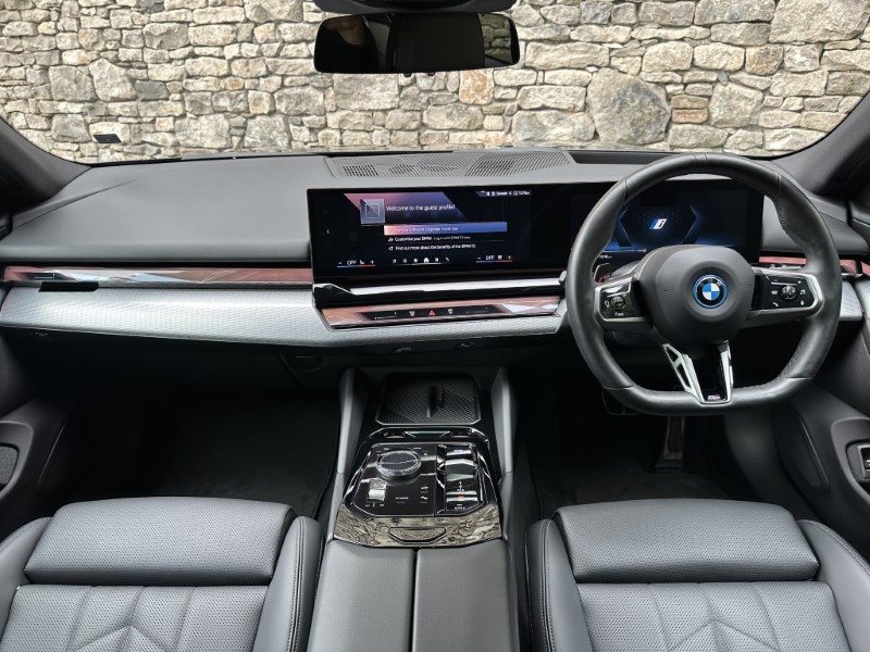 2024 (24) BMW I5 eDrive40 M Sport Pro Saloon  5527911