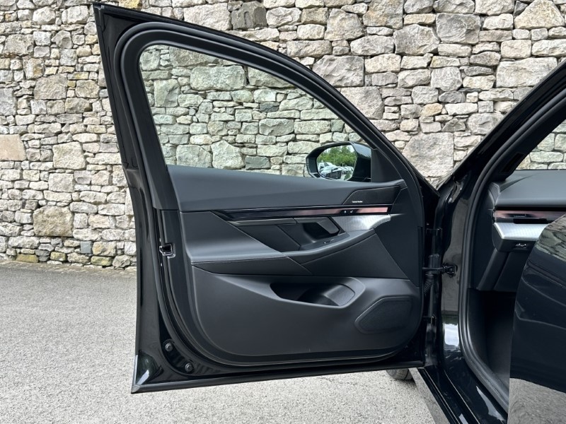 2024 (24) BMW I5 eDrive40 M Sport Pro Saloon  5527904