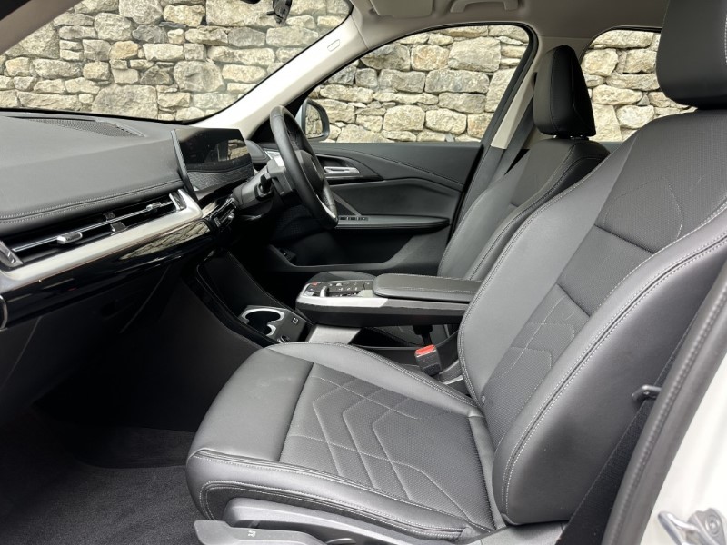 2024 (24) BMW iX1 eDrive20 xLine  5528178