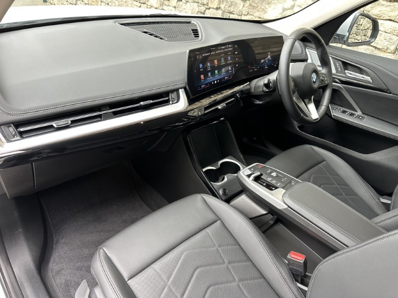 2024 (24) BMW iX1 eDrive20 xLine  5528179