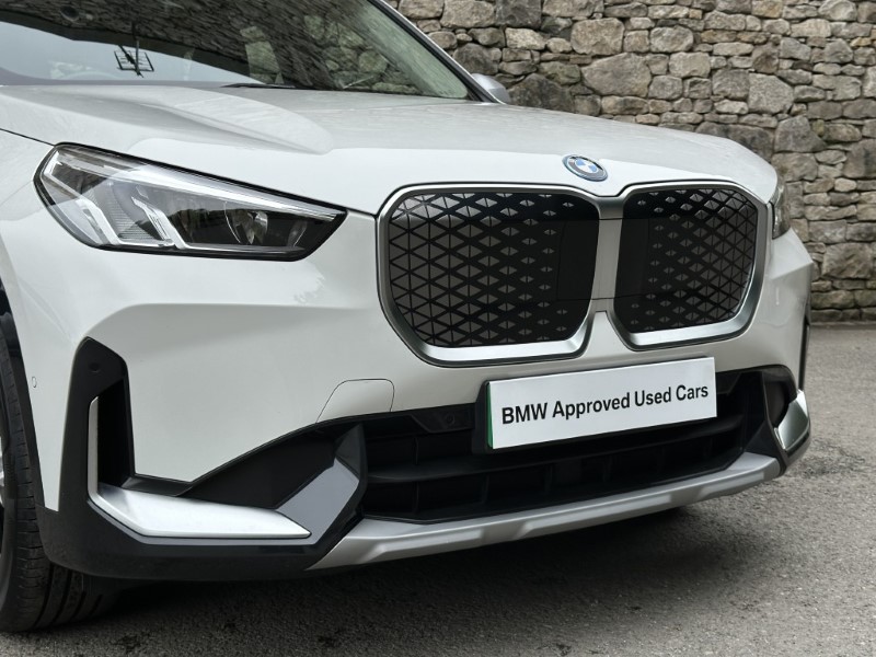 2024 (24) BMW iX1 eDrive20 xLine  5528204