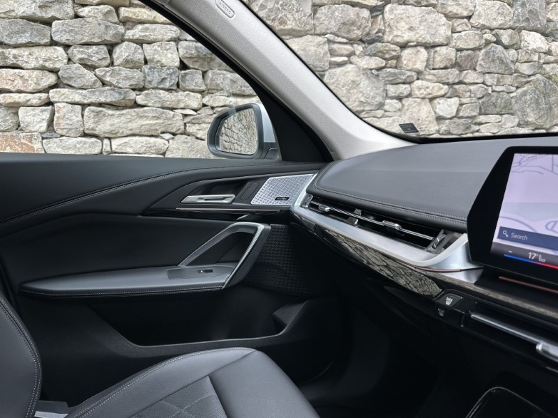 2024 (24) BMW iX1 eDrive20 xLine  5528164