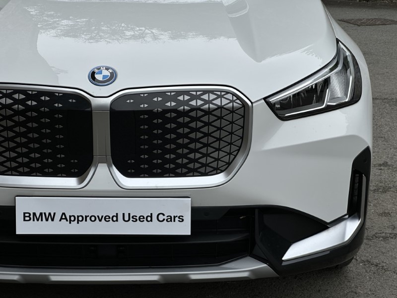 2024 (24) BMW iX1 eDrive20 xLine  5528173