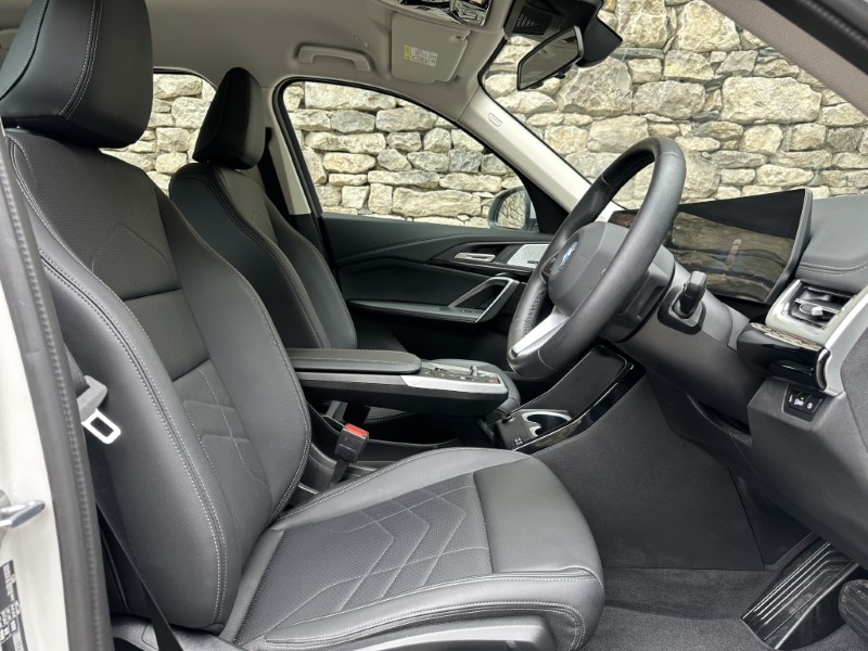 2024 (24) BMW iX1 eDrive20 xLine  5528158