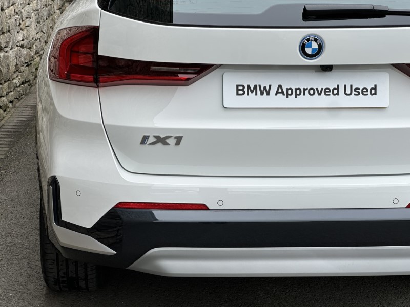 2024 (24) BMW iX1 eDrive20 xLine  5528151