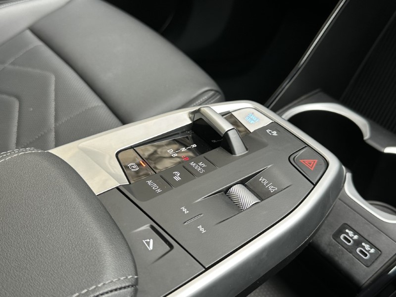 2024 (24) BMW iX1 eDrive20 xLine  5528162