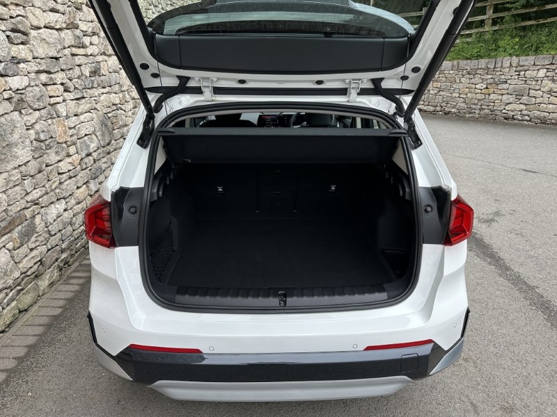 2024 (24) BMW iX1 eDrive20 xLine  5528155
