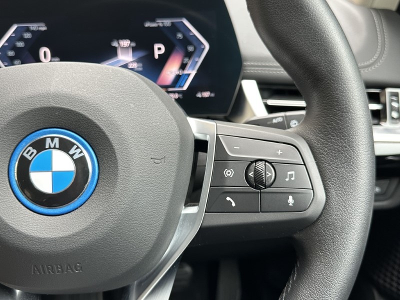2024 (24) BMW iX1 eDrive20 xLine  5528170