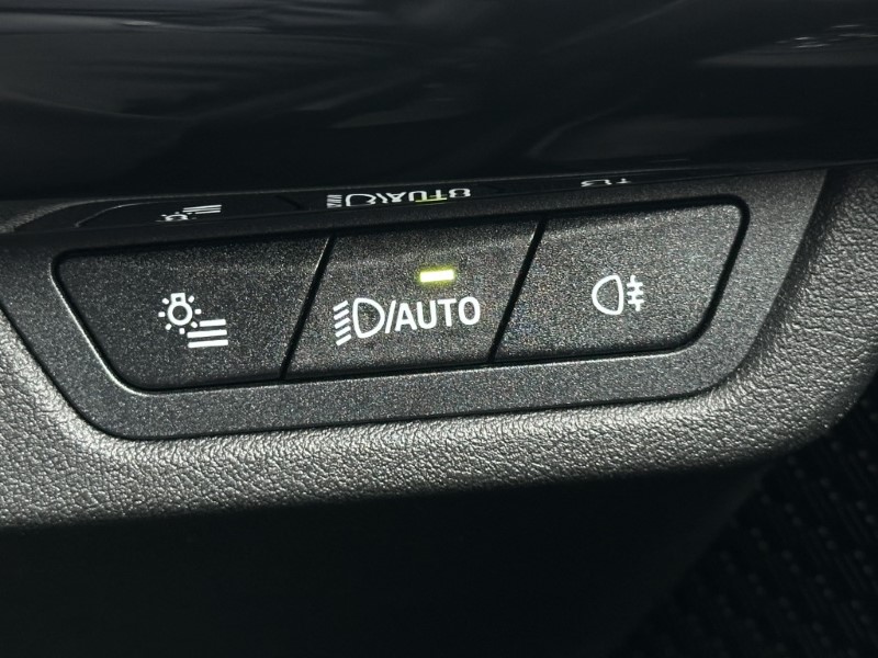 2024 (24) BMW iX1 eDrive20 xLine  5528168