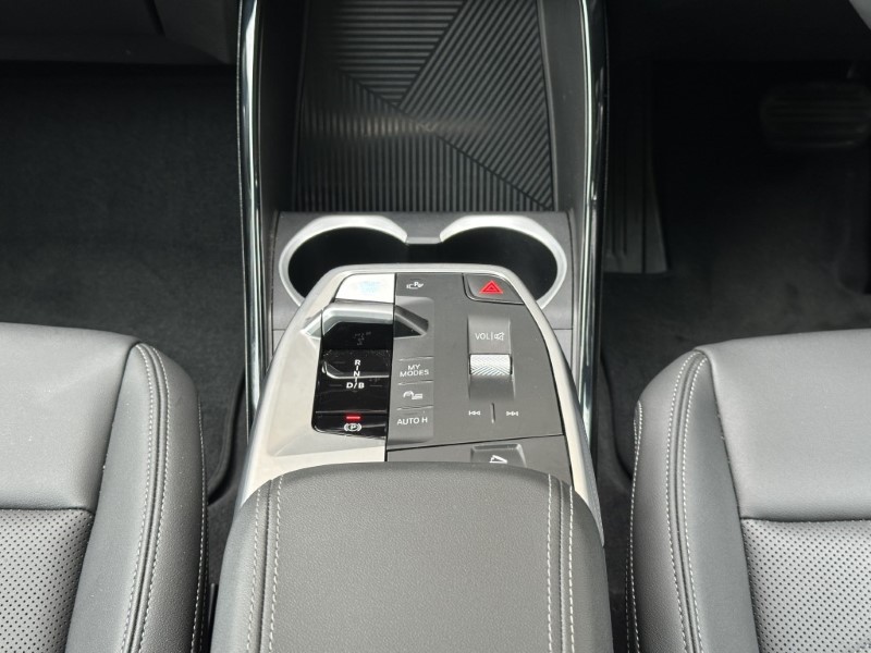2024 (24) BMW iX1 eDrive20 xLine  5528197