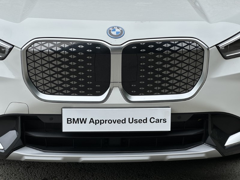 2024 (24) BMW iX1 eDrive20 xLine  5528206