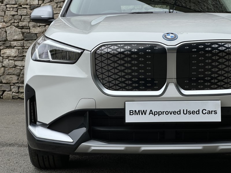 2024 (24) BMW iX1 eDrive20 xLine  5528205