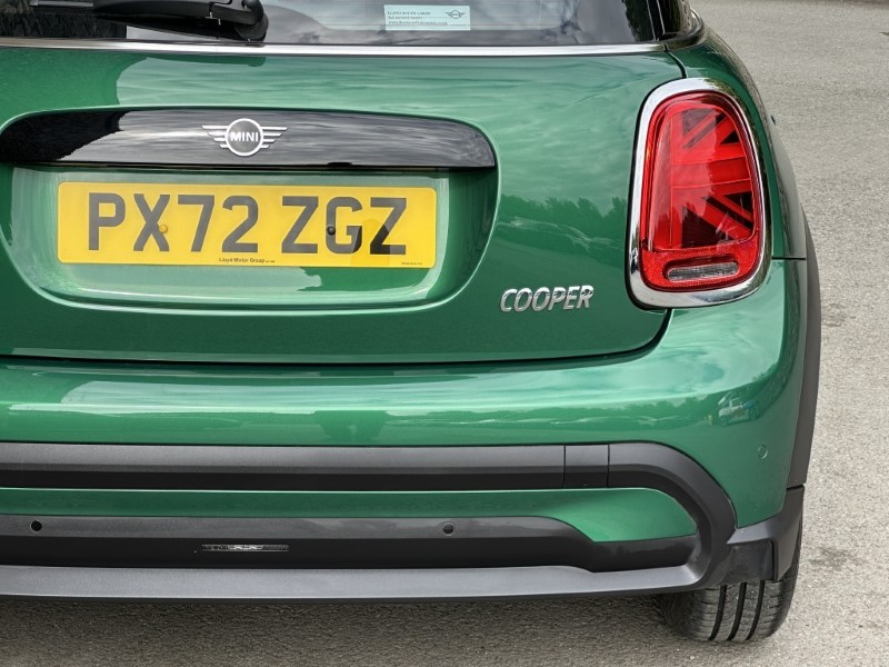 2022 (72) MINI HATCHBACK 1.5 Cooper Classic 3dr Auto 5535786