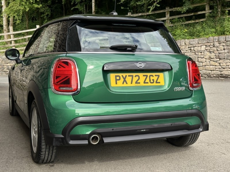 2022 (72) MINI HATCHBACK 1.5 Cooper Classic 3dr Auto 5535784