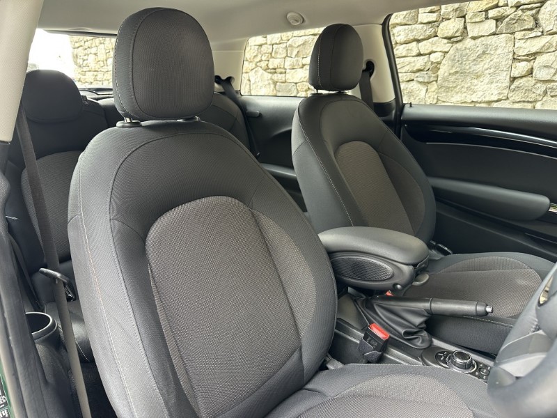 2022 (72) MINI HATCHBACK 1.5 Cooper Classic 3dr Auto 5535792