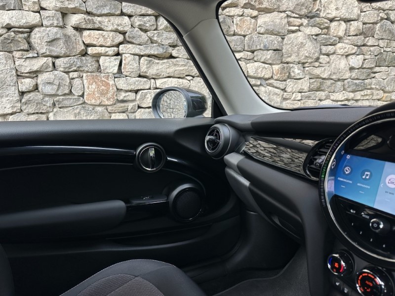 2022 (72) MINI HATCHBACK 1.5 Cooper Classic 3dr Auto 5535795