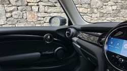 2022 (72) MINI HATCHBACK 1.5 Cooper Classic 3dr Auto 5535795