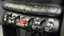 2022 (72) MINI HATCHBACK 1.5 Cooper Classic 3dr Auto 5535799