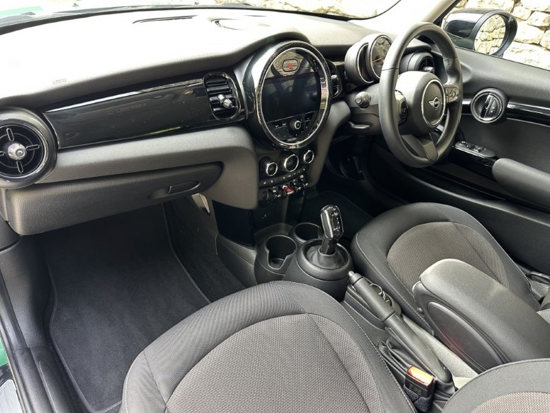 2022 (72) MINI HATCHBACK 1.5 Cooper Classic 3dr Auto 5535809