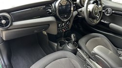2022 (72) MINI HATCHBACK 1.5 Cooper Classic 3dr Auto 5535809