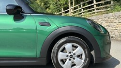 2022 (72) MINI HATCHBACK 1.5 Cooper Classic 3dr Auto 5535844
