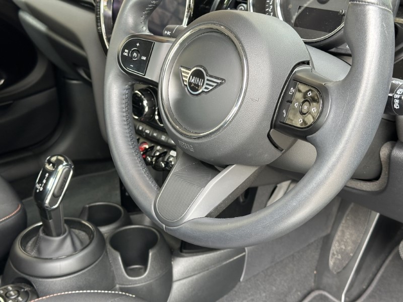 2022 (72) MINI HATCHBACK 1.5 Cooper Classic 3dr Auto 5535790