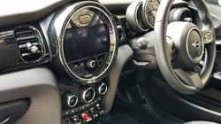 2022 (72) MINI HATCHBACK 1.5 Cooper Classic 3dr Auto 5535810